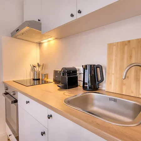 Apartment Fullhouse Premium H11 *